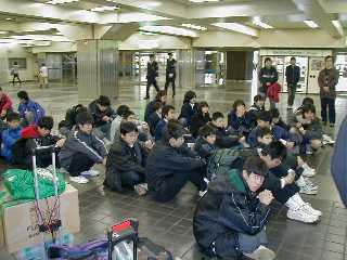 新大阪駅 出発式�@